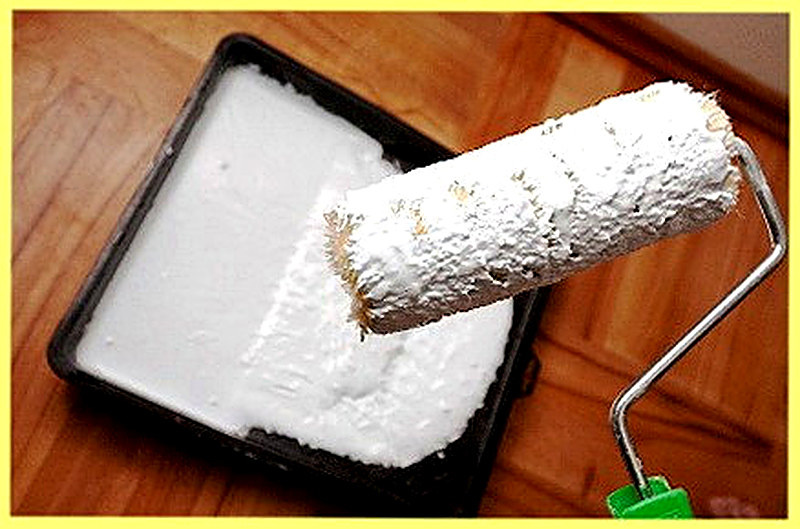 Чем белить потолок