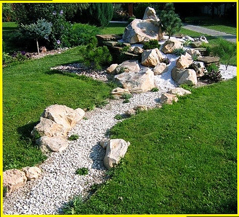 Как сделать сухой ручей из камня на участке