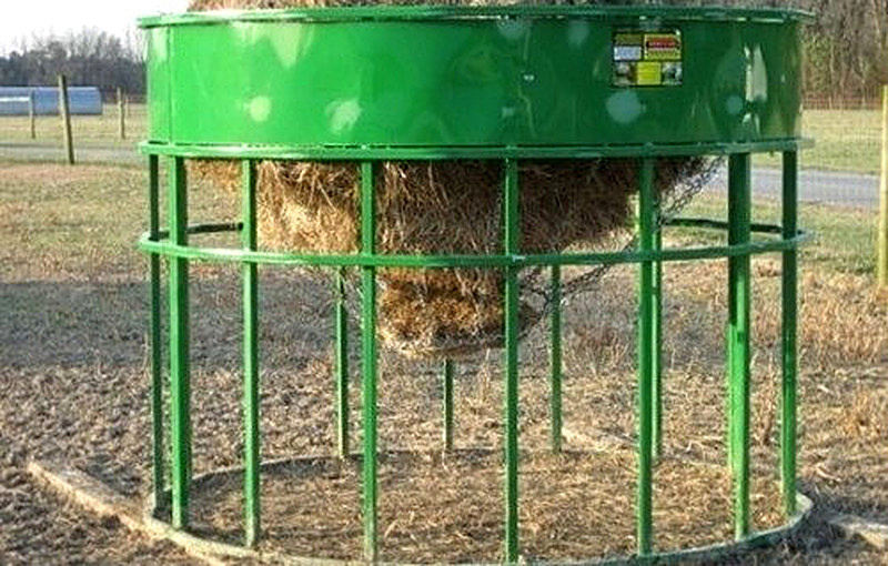 Кормушка для овец со скатом