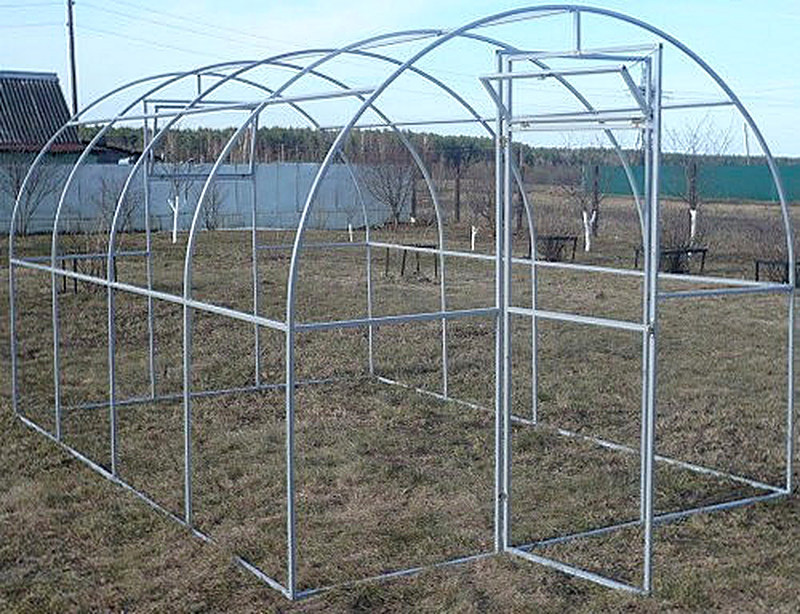 Достоинства профильных труб для теплиц