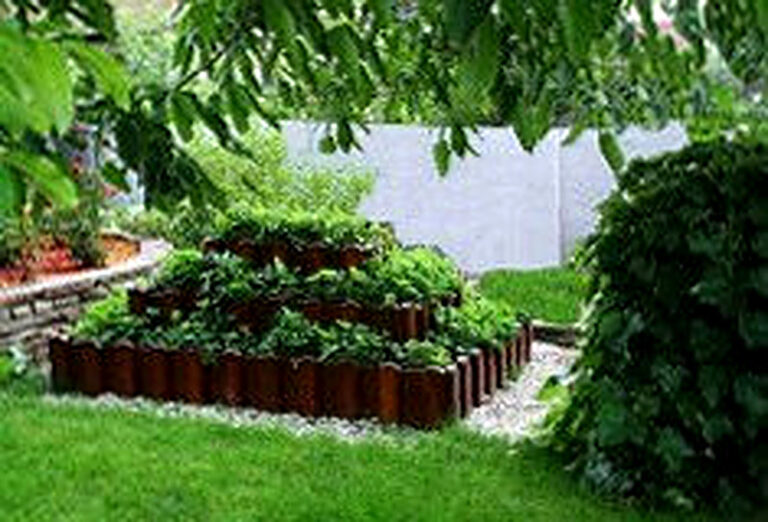 Вертикальные грядки для клубники своими руками фото