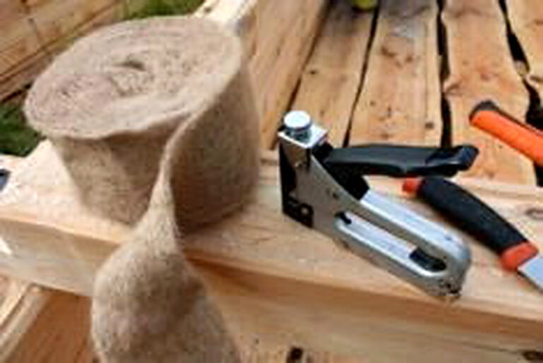 Межвенцовый утеплитель для бруса какой выбрать