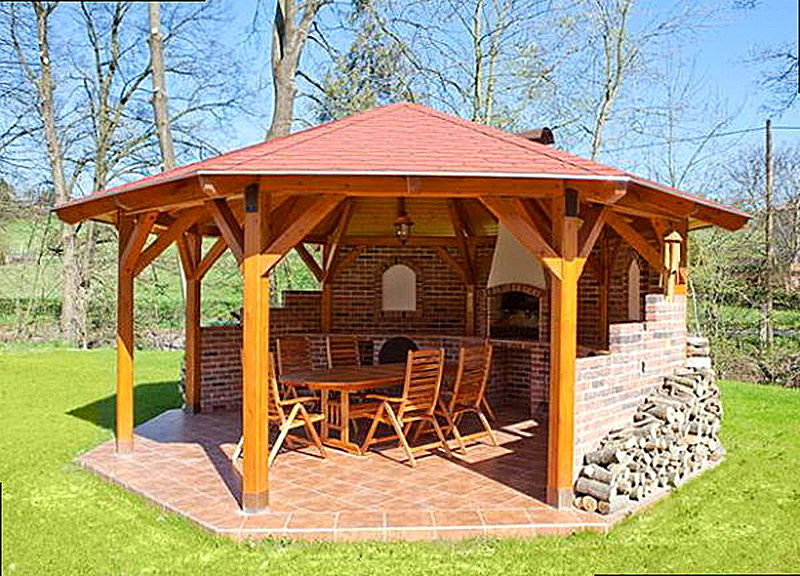 Восьмигранные беседки с мангалом