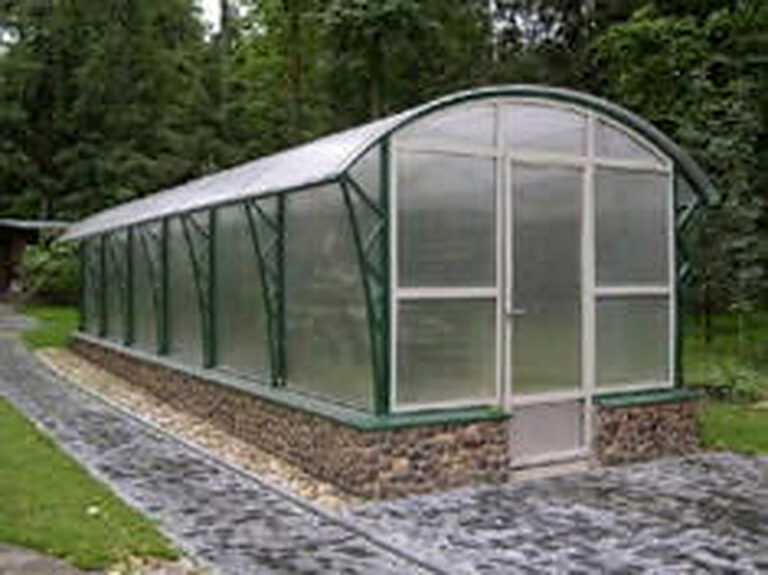 Фундамент под теплицу из поликарбоната какой лучше