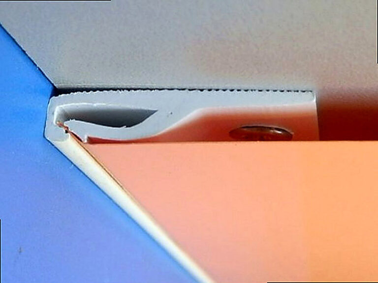 Купить комплектующие для натяжного потолка в розницу