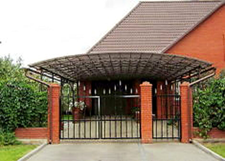 Навесы из профнастила во дворе частного дома фото