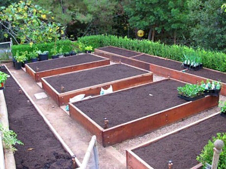 Как сделать тёплые грядки для огурцов